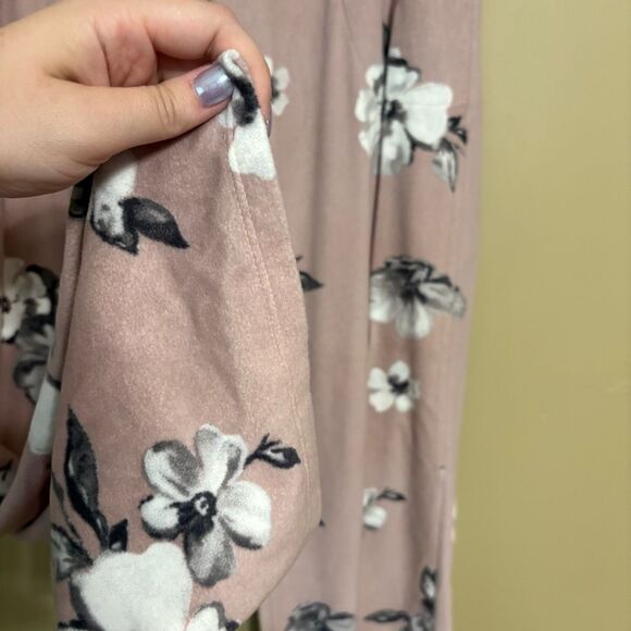 Simply Vera Vera Wang Women’s 2-Piece Velour Pajamas Pants and Shirt Small - Picture 7 of 10